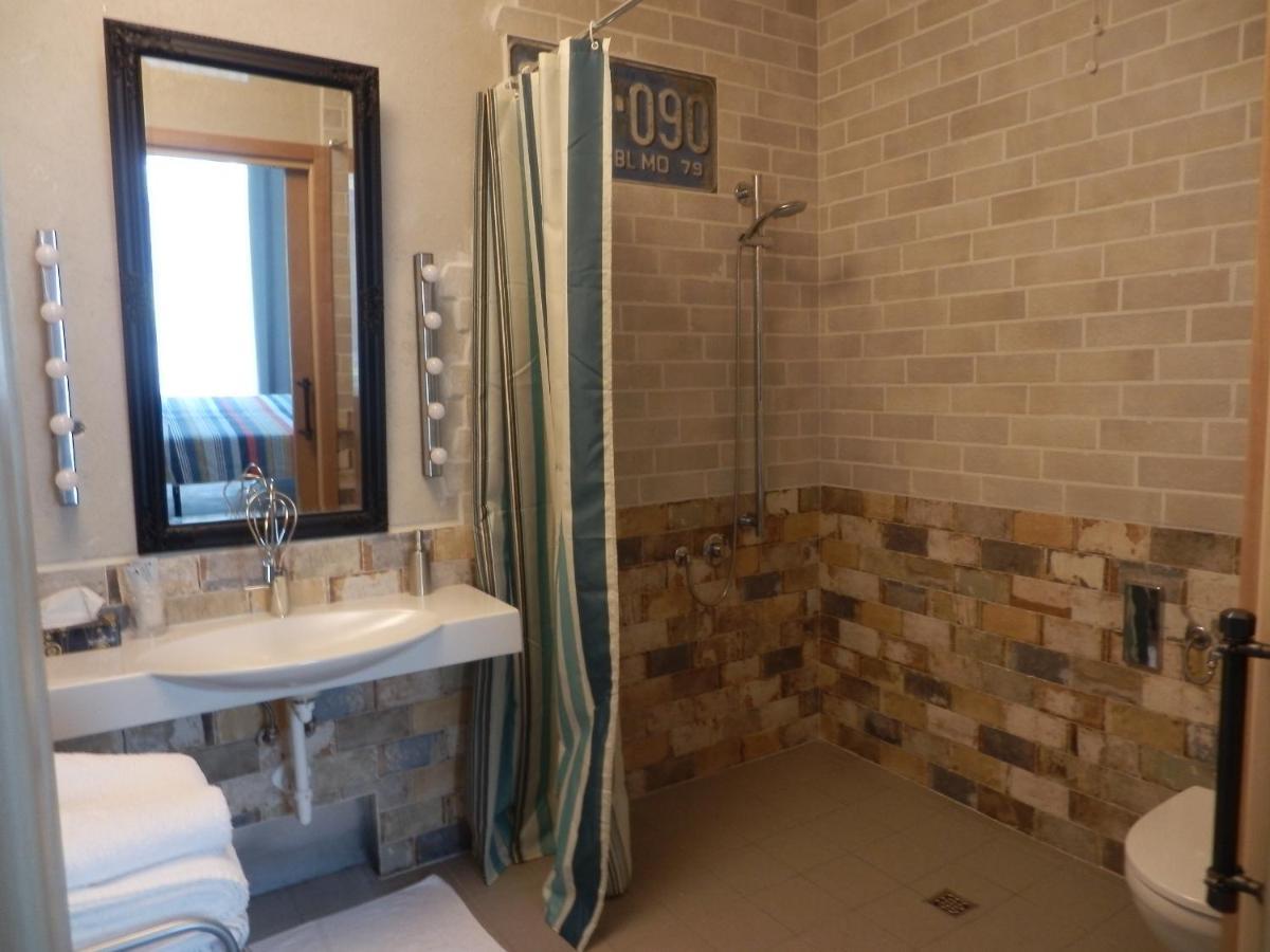 Bb Sharingloft Sirmione Bed and Breakfast Buitenkant foto